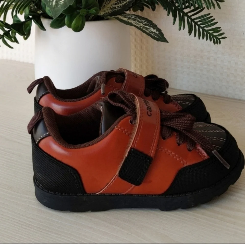 Carter's Benelli Toddler Boy's  Brown Sneaker shoes Size 9